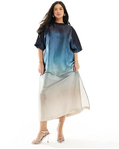 ASOS Asos design curve - robe t-shirt mi-longue et oversize en satin - bleu dégradé