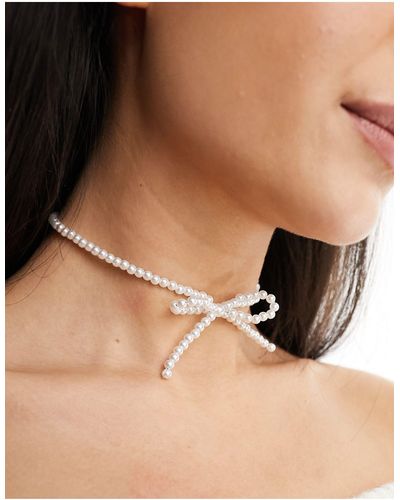 ASOS – choker-halskette aus kunstperlen mit schleifendesign - Schwarz