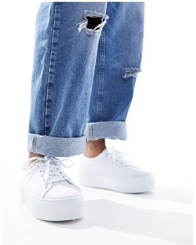 ASOS Divide - sneakers stringate bianche con suola flatform - Blu