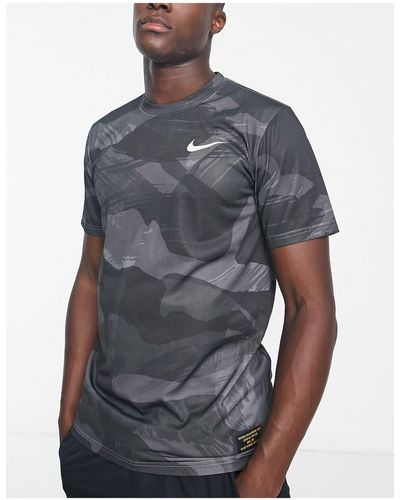 Nike Glitch Camo Dri-fit Legend T-shirt - Gray