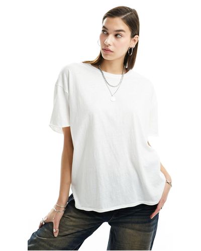 Free People T-shirt comoda color avorio classica con maniche risvoltate - Bianco