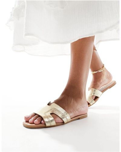 New Look Cut Out Flat Sandal - Natural