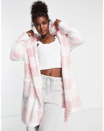 ASOS Albornoz corto rosa a cuadros en tejido estilo peluche superacogedor - Blanco