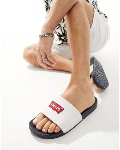 Levi's Slider With Batwing Logo - White