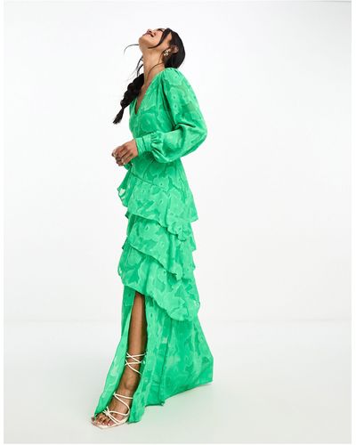 Pretty Lavish Vestido largo con volantes asimétricos y diseño - Verde