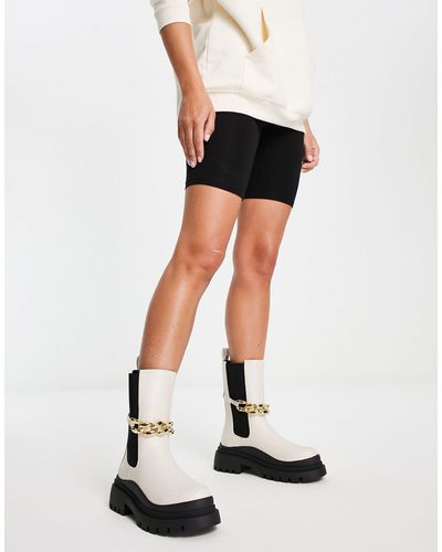 Truffle Collection Chunky Chain Chelsea Boots - White