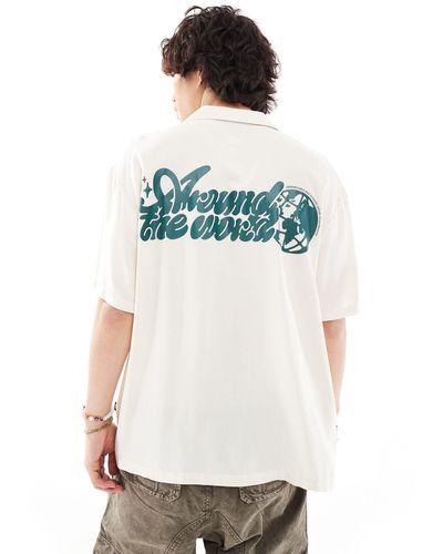 Dr. Denim Madi Short Sleeve Relaxed Fit Shirt Back Around The World Graphic Print - White