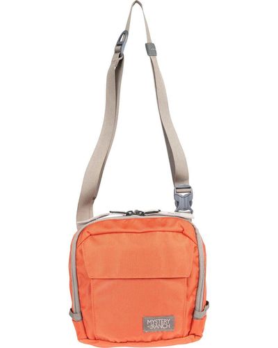 Mystery Ranch District 4 Bag - Red