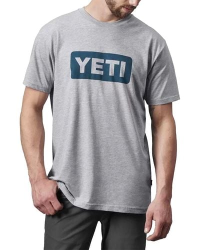 Yeti Logo Badge C&s Short-sleeve T-shirt - Gray