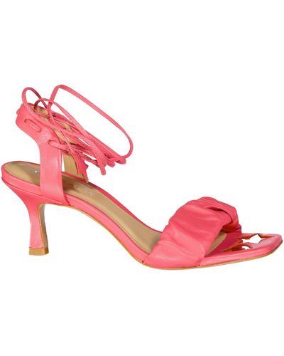Carrano Leather Sandals - Pink