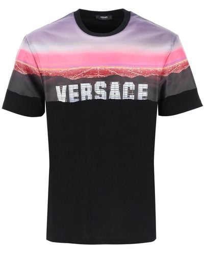 Versace T-Shirt mit Hills-Print - Schwarz