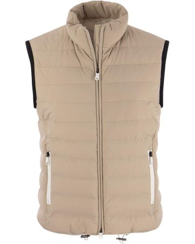 Brunello Cucinelli Sleeveless Down Jacket en nylon membrinado con moniles - Neutro