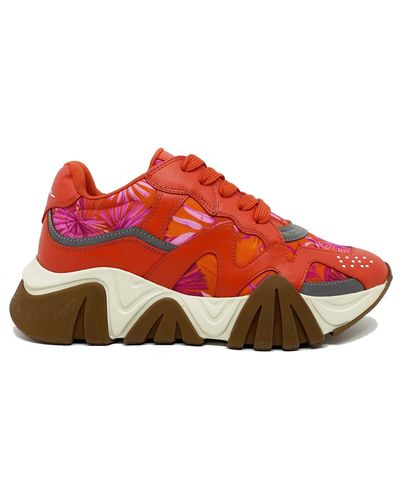 Versace Jungle Print Squalo Sneakers - Red