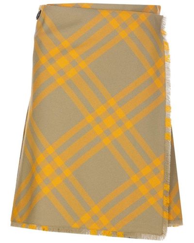 Burberry Falda de estilo de falda - Amarillo