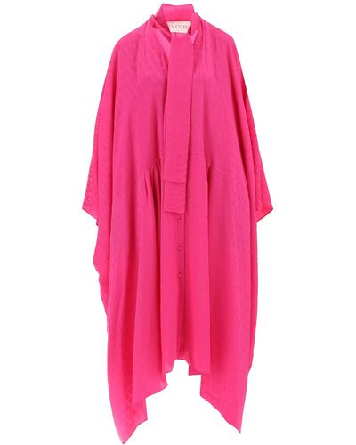 Valentino Garavani Maxi Shirt Robe en crêpe de chine avec le motif `` tarile iconographe '' - Rose