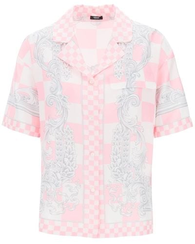 Versace Gedrucktes Seiden -Bowling -Hemd in acht - Pink