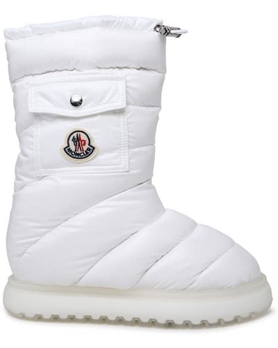 Moncler 'gaia Pocket' Mid Boots In White Laqué Nylon - Wit