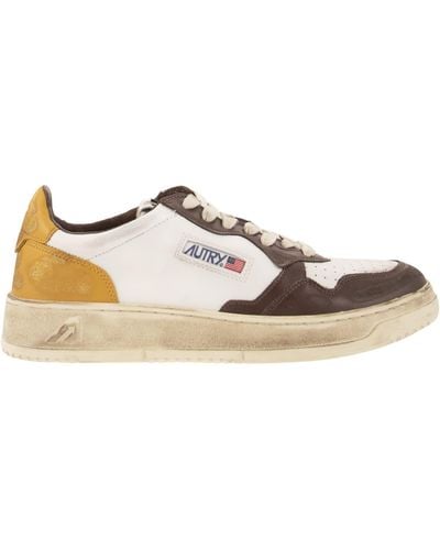 Autry Sneakers Low Leat/leat White/brown/honey - Wit