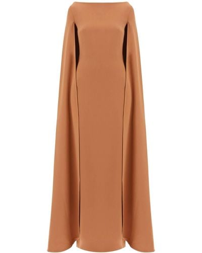 Solace London Maxi Dress Sadie con mangas de la capa - Marrón