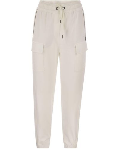 Brunello Cucinelli Pantalones de carga de algodón liso con moniles - Blanco