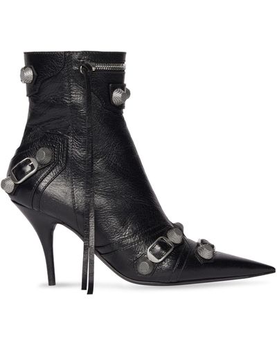 Pointed Toe Stiefel