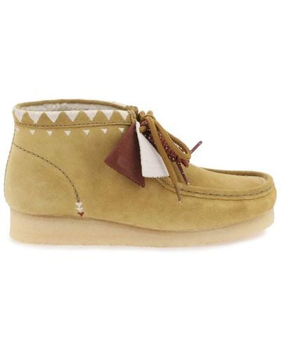 Clarks 'wallabee' Lace Up Boots - Natural