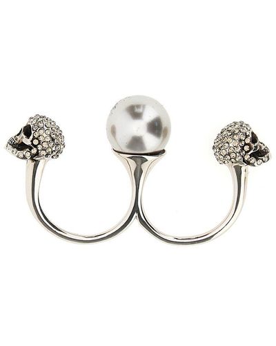 Alexander McQueen Antiqued Double Pearl Skull Ring - White
