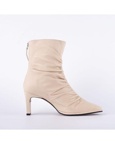 Ángel Alarcón Cream Curled Leather Ankle Boot - Natural