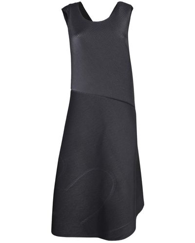Issey Miyake Rectilinear Ap midi dress - Black