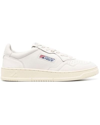 Autry Medalist Low Sneakers In Leather - White