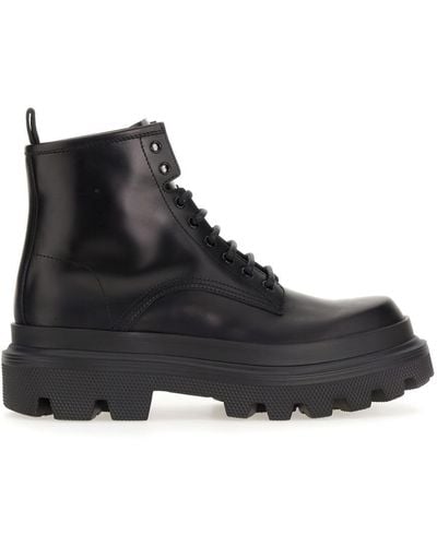 Dolce & Gabbana Ankle Boot With Logo Plaque - Black
