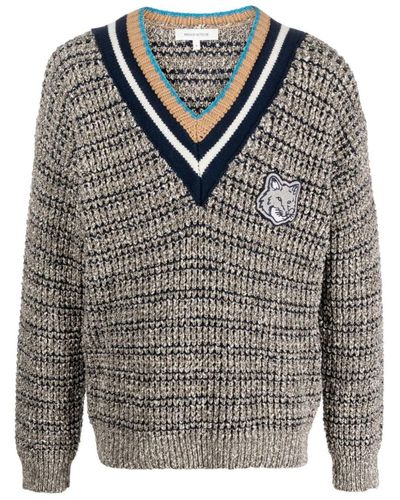 Maison Kitsuné Fox-patch V-neck Sweater - Grey