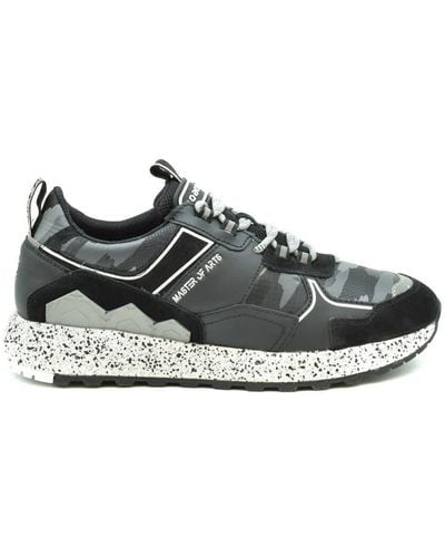 MOA Sneakers - Black
