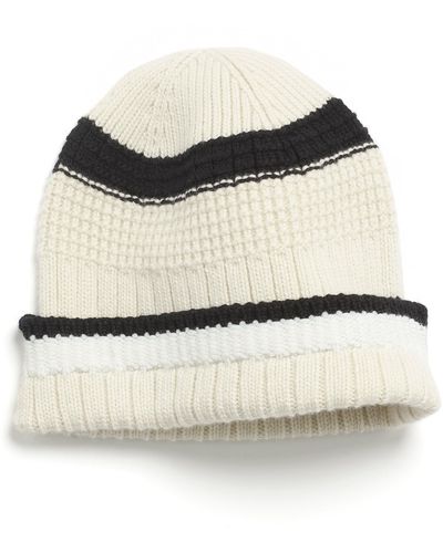Barrie Textured Beanie Hat In Cashmere - Natural