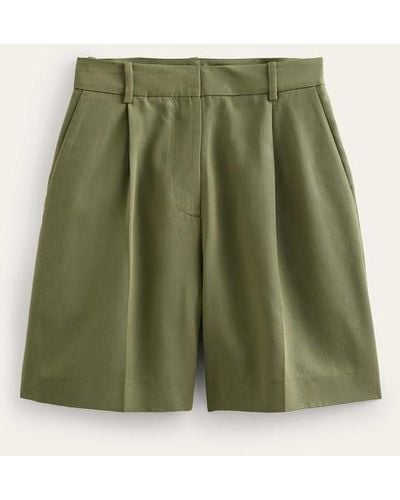 Boden Relaxed Shorts - Green