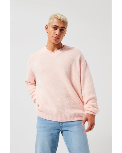 BoohooMAN Oversized Boucle V Neck Sweater - Pink