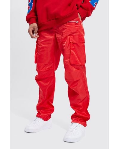 BoohooMAN Cargo-Hose mit geradem Bein, elastischem Bund und Reißverschluss - Rot
