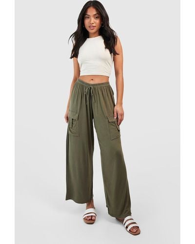 Boohoo Petite Wide Leg Jersey Knit Relaxed Cargo Pants - Green