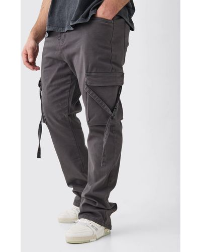 BoohooMAN Plus Fixed Waist Slim Stacked Flare Strap Cargo Trouser - Schwarz