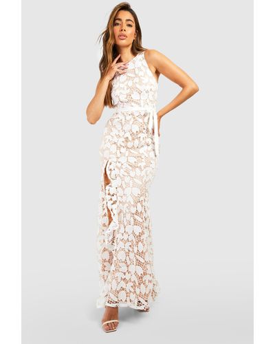 Boohoo Vestido Maxi De Encaje Con Volante Y Abertura - Blanco