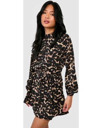 Boohoo Petite Leopard Print Belted Skater Dress - Black