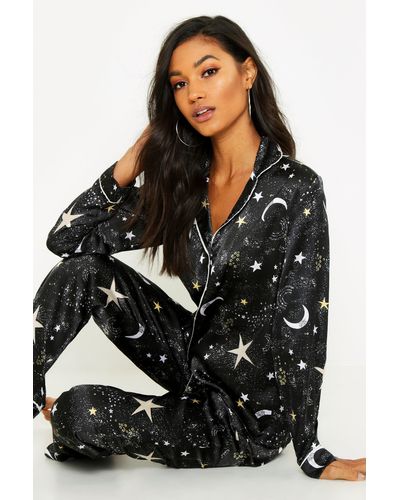 Boohoo Pijama Largo Con Estampado De Galaxia Y Estrellas - Negro