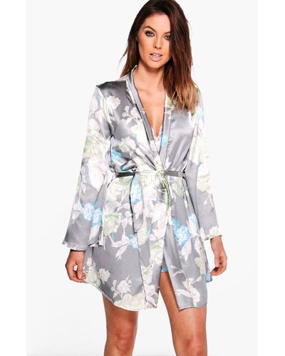 Boohoo Satin Floral Print Robe - White