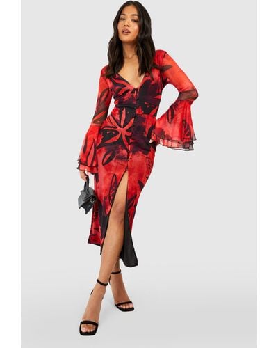 Boohoo Petite Bold Floral Mesh Flare Sleeve Midaxi Dress - Red