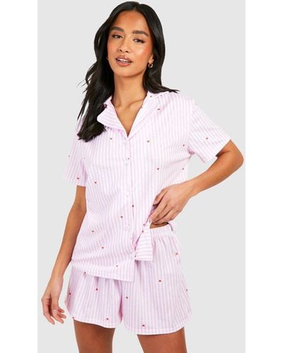 Boohoo Petite Pinstripe Short Sleeve Pyjama Set - Blanco