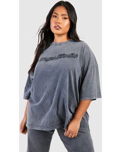 Boohoo Camiseta Plus Oversize Con Lavado De Ácido Y Bordado Dsgn Studio 3D - Gris