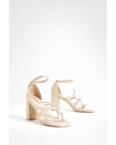 Boohoo Wide Fit Strappy Block Heeled Sandals - Blanco