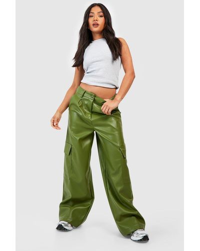 Boohoo Petite Leather Look High Waisted Cargo Pants - Green