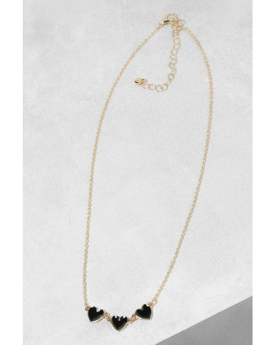 Boohoo Gold Black Enamel Triple Heart Detail Necklace - White