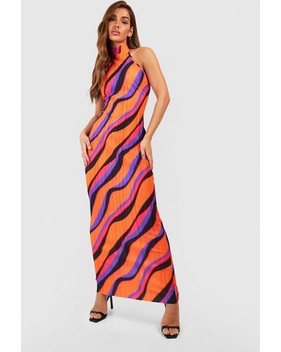 Boohoo Abstract Printed Plisse Halterneck Maxi Dress - Red